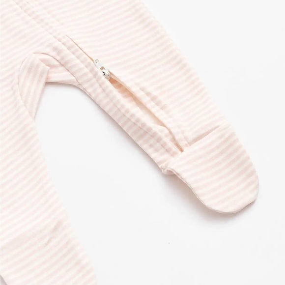 Monica + Andy Footie Zipper Pajama - Premie - Puppy design - Picture 2 of 4